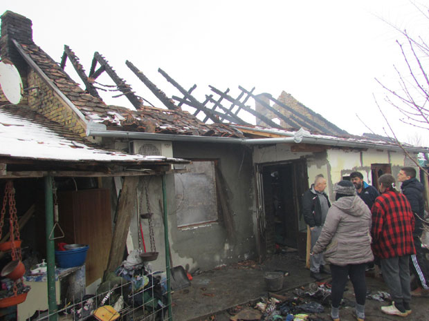 Белиће ватра завила у црно